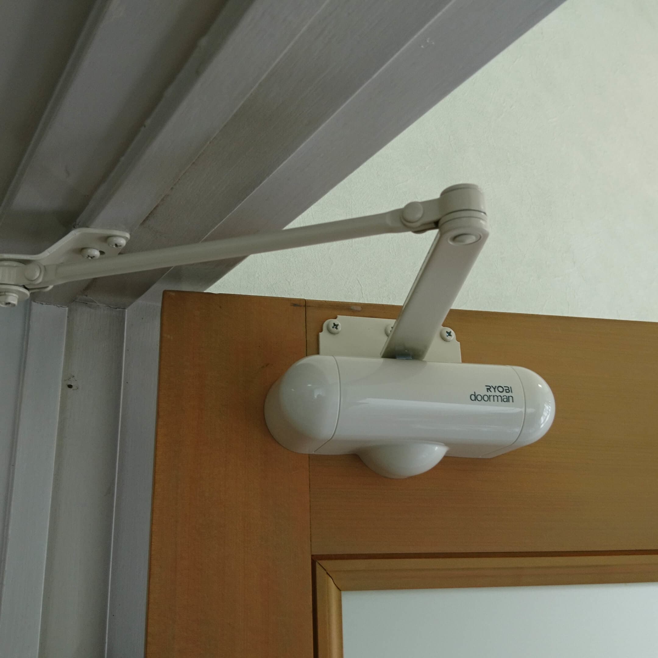 ドアマン取替え 碧南市 | ドアマンの取替えなら建具修理の窓口碧南市