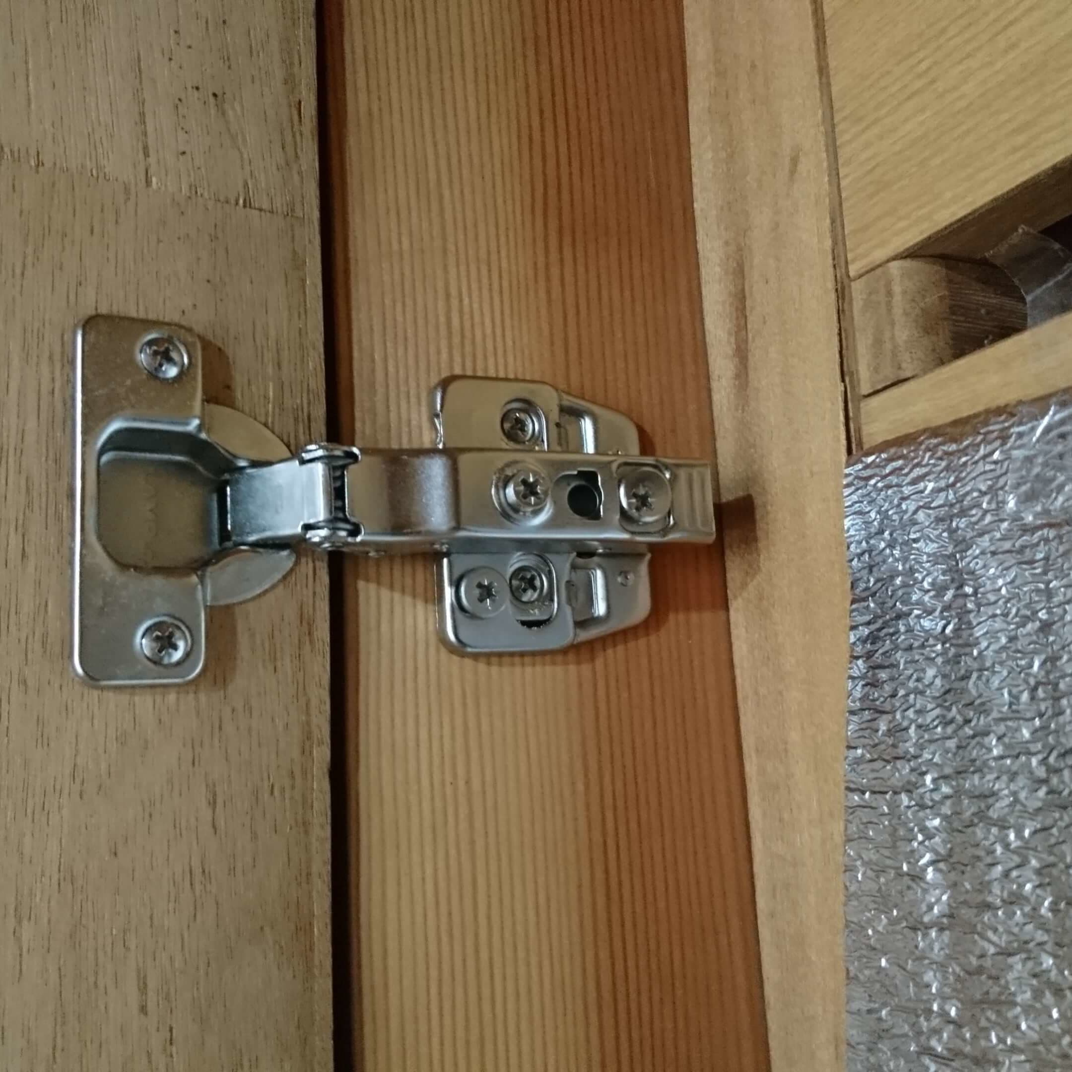 蝶番の調整・交換 碧南市 | 蝶番の調整・交換なら建具修理の窓口碧南市