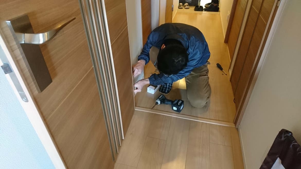 開き戸の建付け調整 碧南市 | 開き戸の建付け調整なら建具修理の窓口碧南市